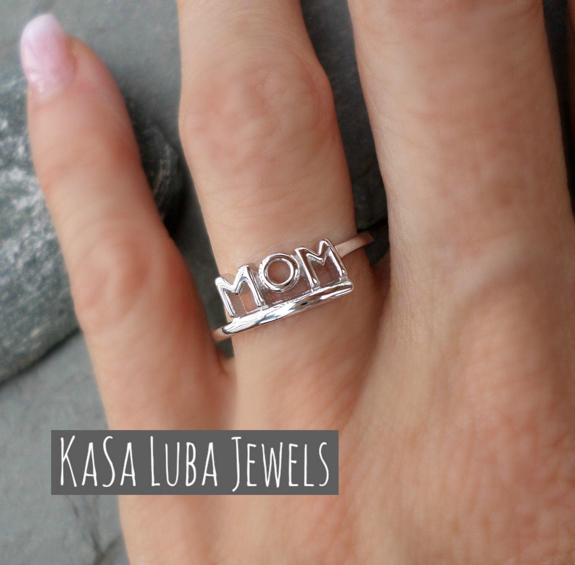 Venta al por mayor Anillos de latón de acero chapado en blanco para el día de la madre